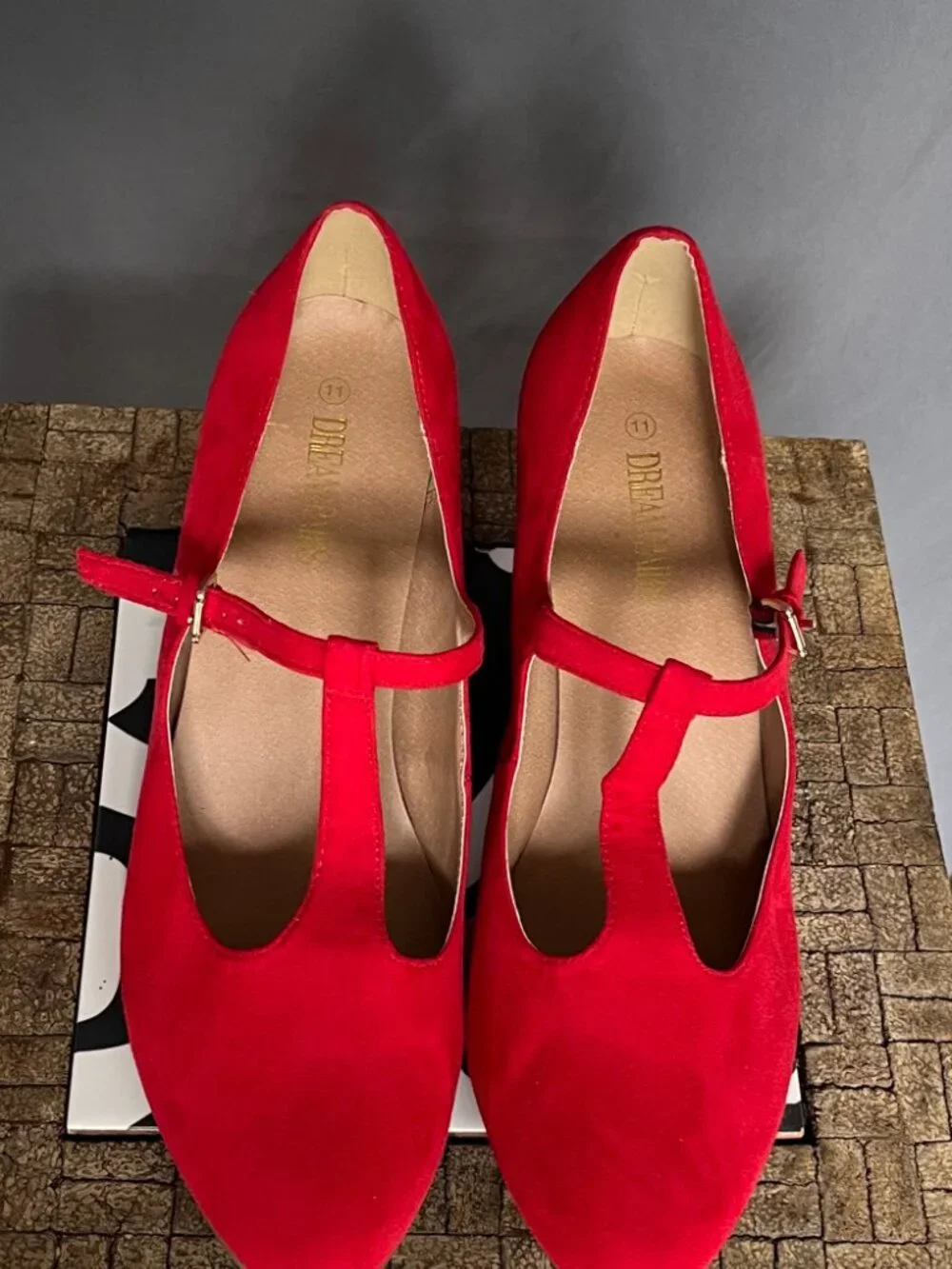 Dream Pairs red suede T-strap Mary Jane pumps Sz 11